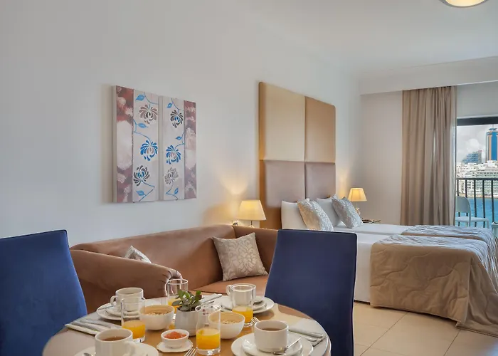 Plaza Regency Hotell