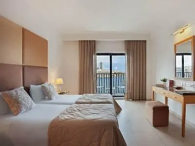 Plaza Regency Hotel 3*
