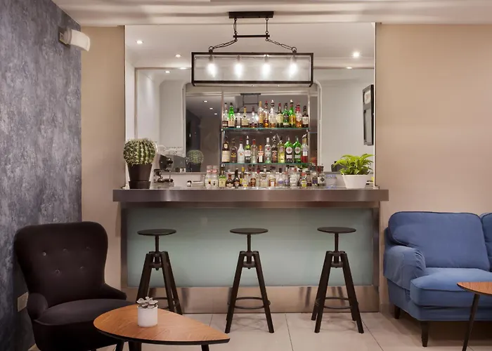 Отель Plaza Regency 3*