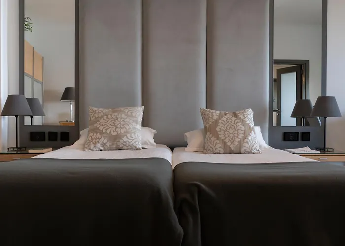 Отель Plaza Regency 3*