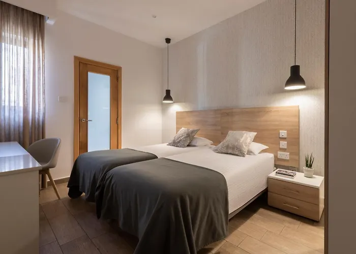 Отель Plaza Regency 3*