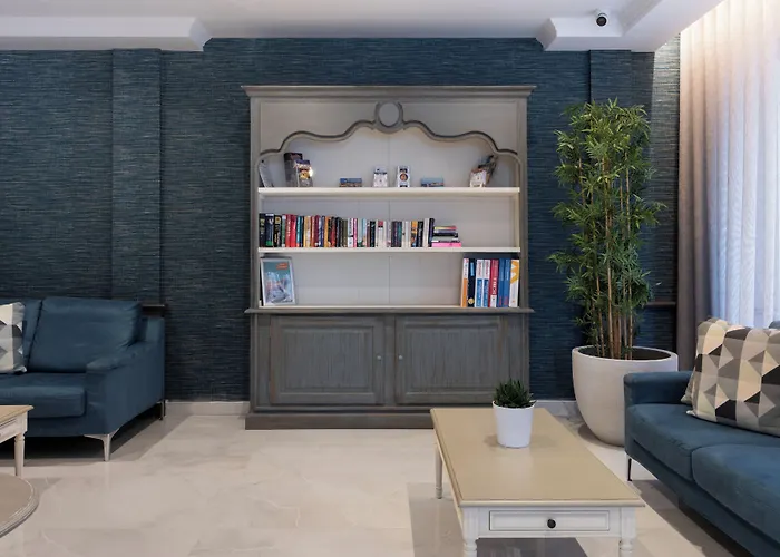 Plaza Regency 3* Слима