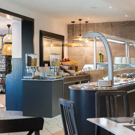 Plaza Regency Hotel 3*