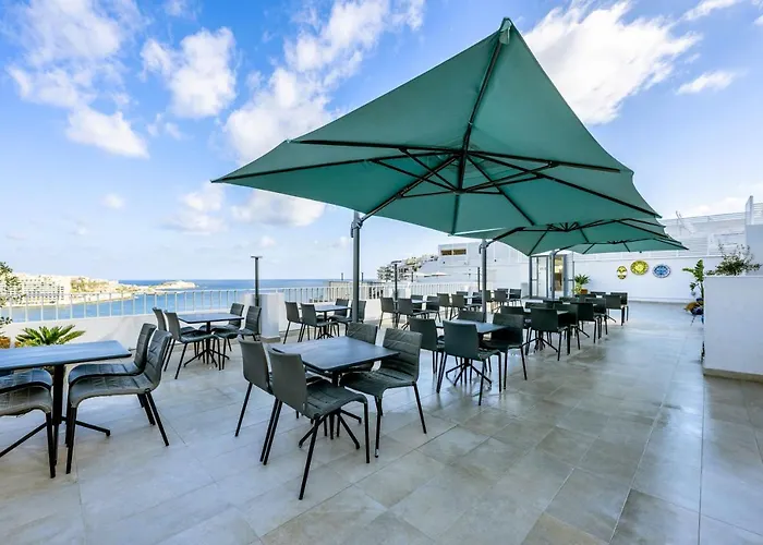 Plaza Regency מלון 3*