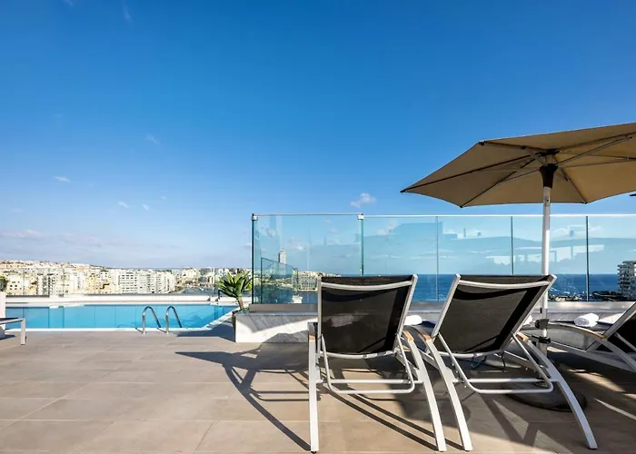 Plaza Regency מלון