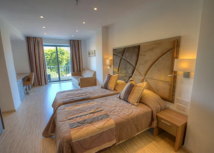 Plaza Regency 3* סליאמה