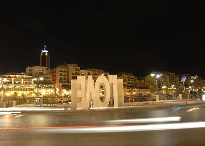 Plaza Regency מלון סליאמה